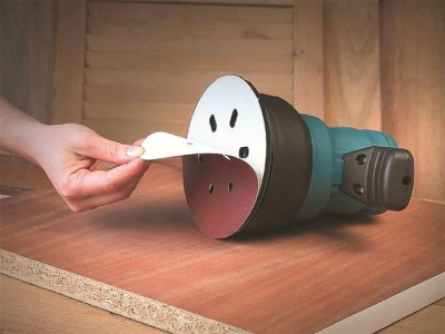 Круг абразивный шлифовальный на липучке 8 отверстий Ø125 P120 (УПАКОВКА ПО 100ШТ) Круг абразивный шлифовальный на липучке 8 отверстий Ø125 P120 (УПАКОВКА ПО 100ШТ)